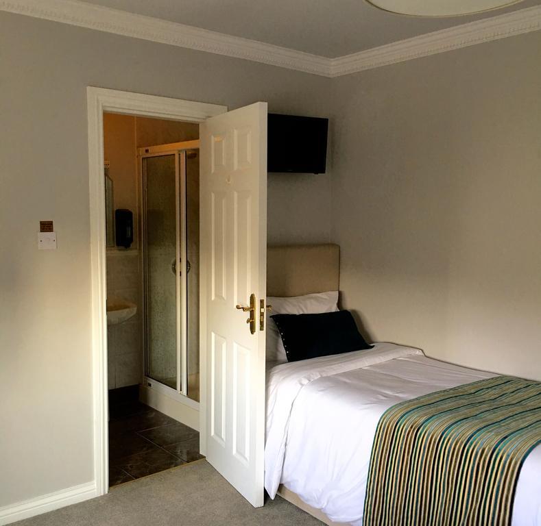 Westwinds Guestlodge 골웨이 외부 사진