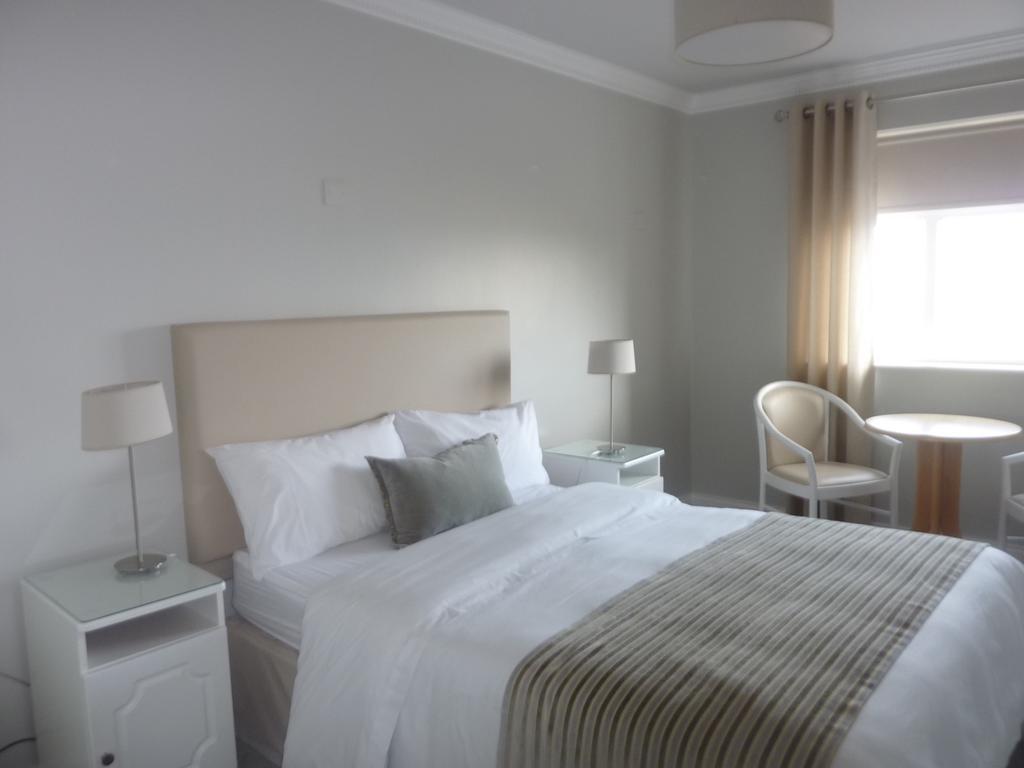 Westwinds Guestlodge 골웨이 외부 사진